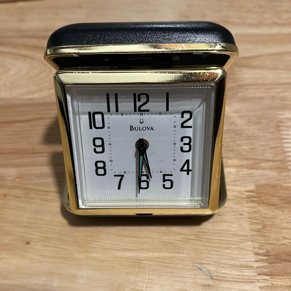 Bulova wind up travel clock